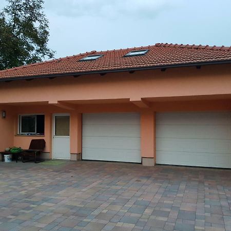 A&T Apartment Zaprešić Zewnętrze zdjęcie